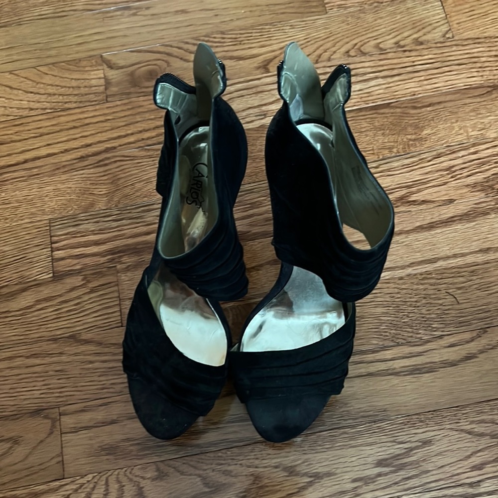 Heeled shoes